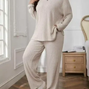 ملابس حريمي