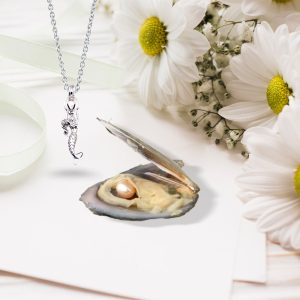 سلسلة لؤلؤة الحب – إكسسوار أنثوي يجمع بين الأناقة والرومانسية