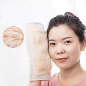 عرض 2 قطعة ركبة مبطنة بفرو دعم علاجي للمفاصل، وتدفئة بخامة صوف كثيفة.