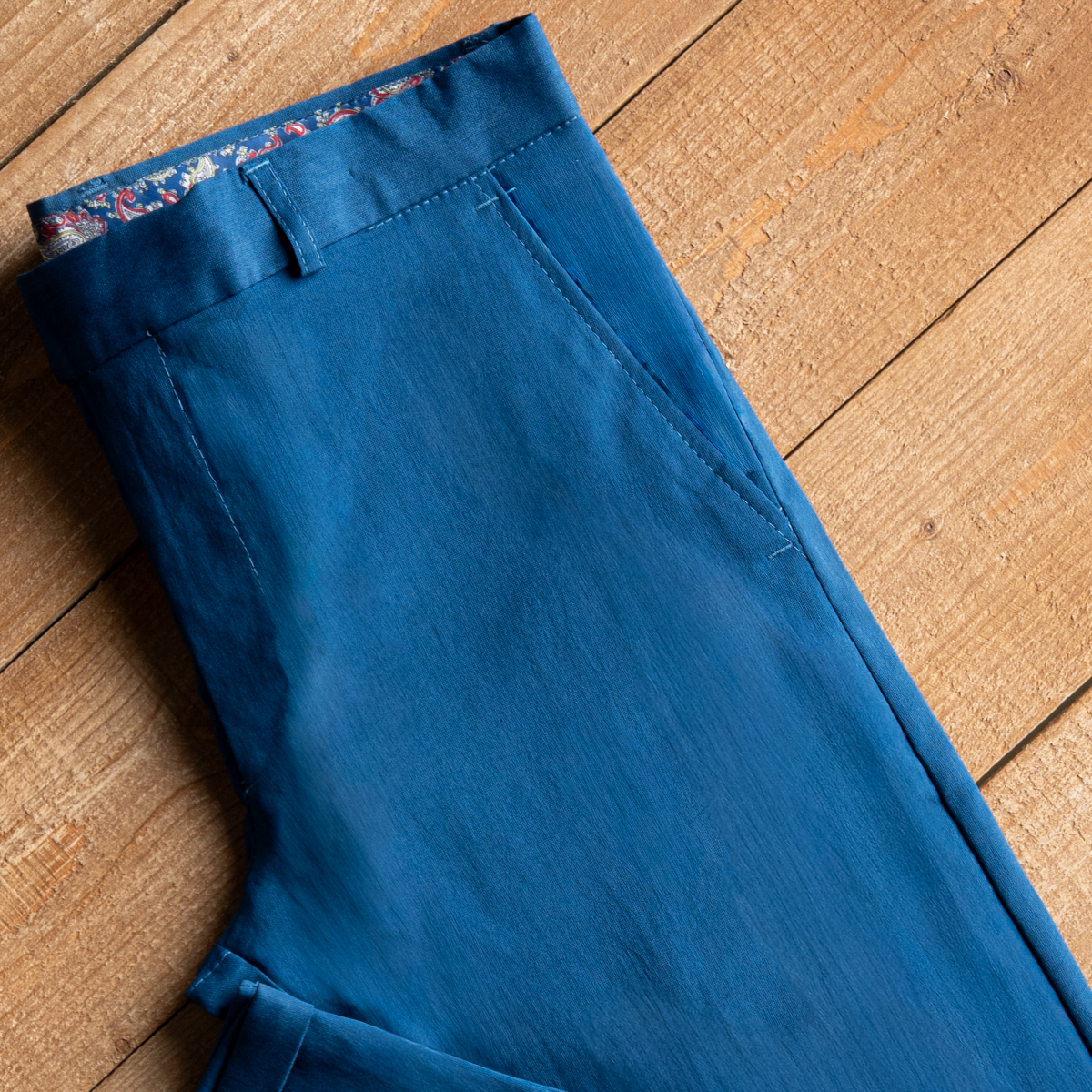 smart casual blue pants pocket