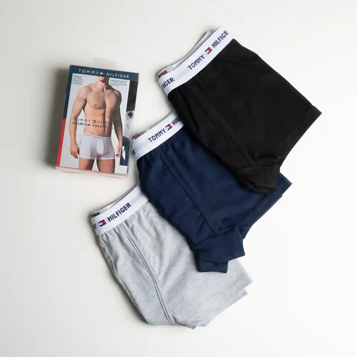 شكل علبة بوكسر رجالي 3 قطع Tommy Hilfiger