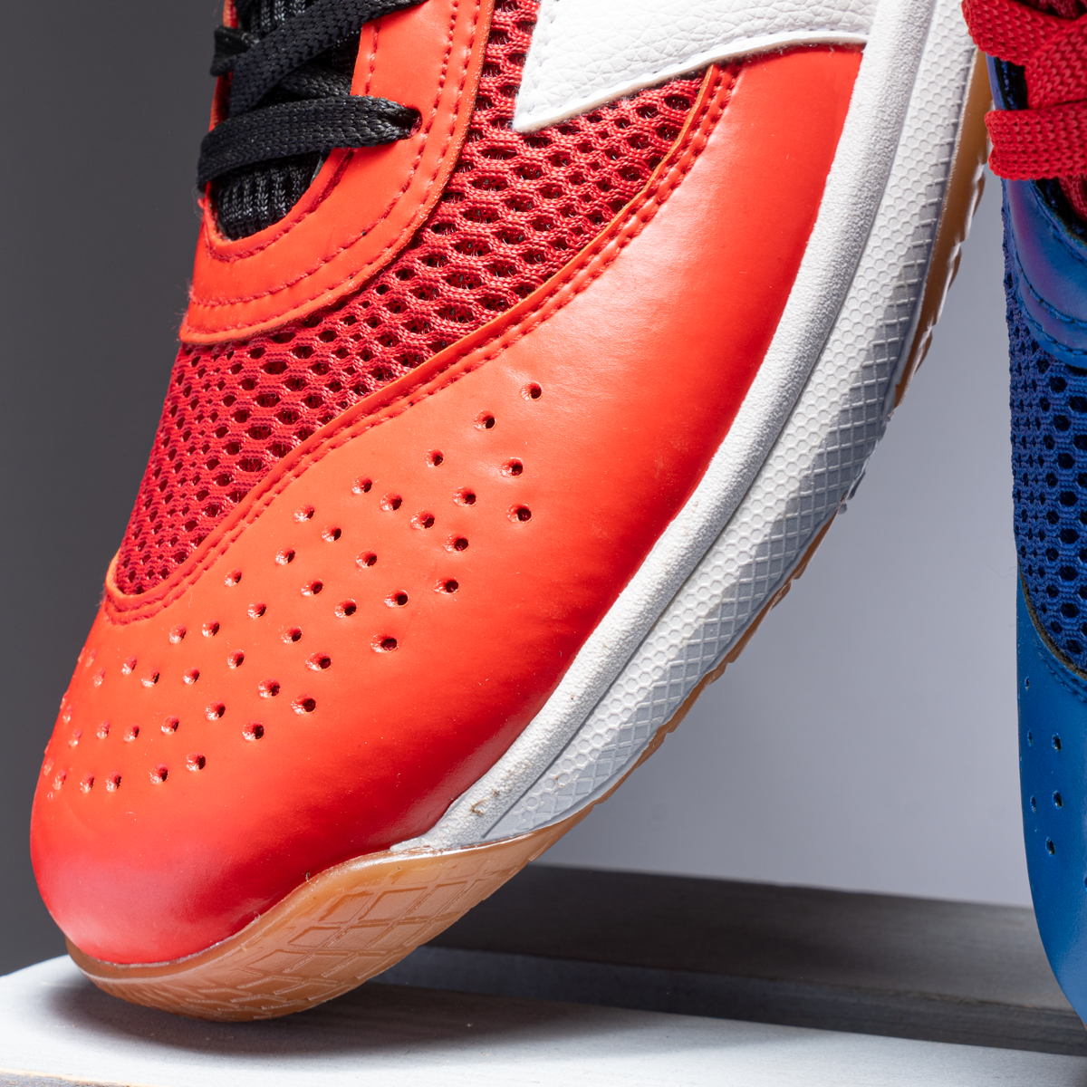 تفاصيل جلد كوتشي اديداس بريداتور BL9