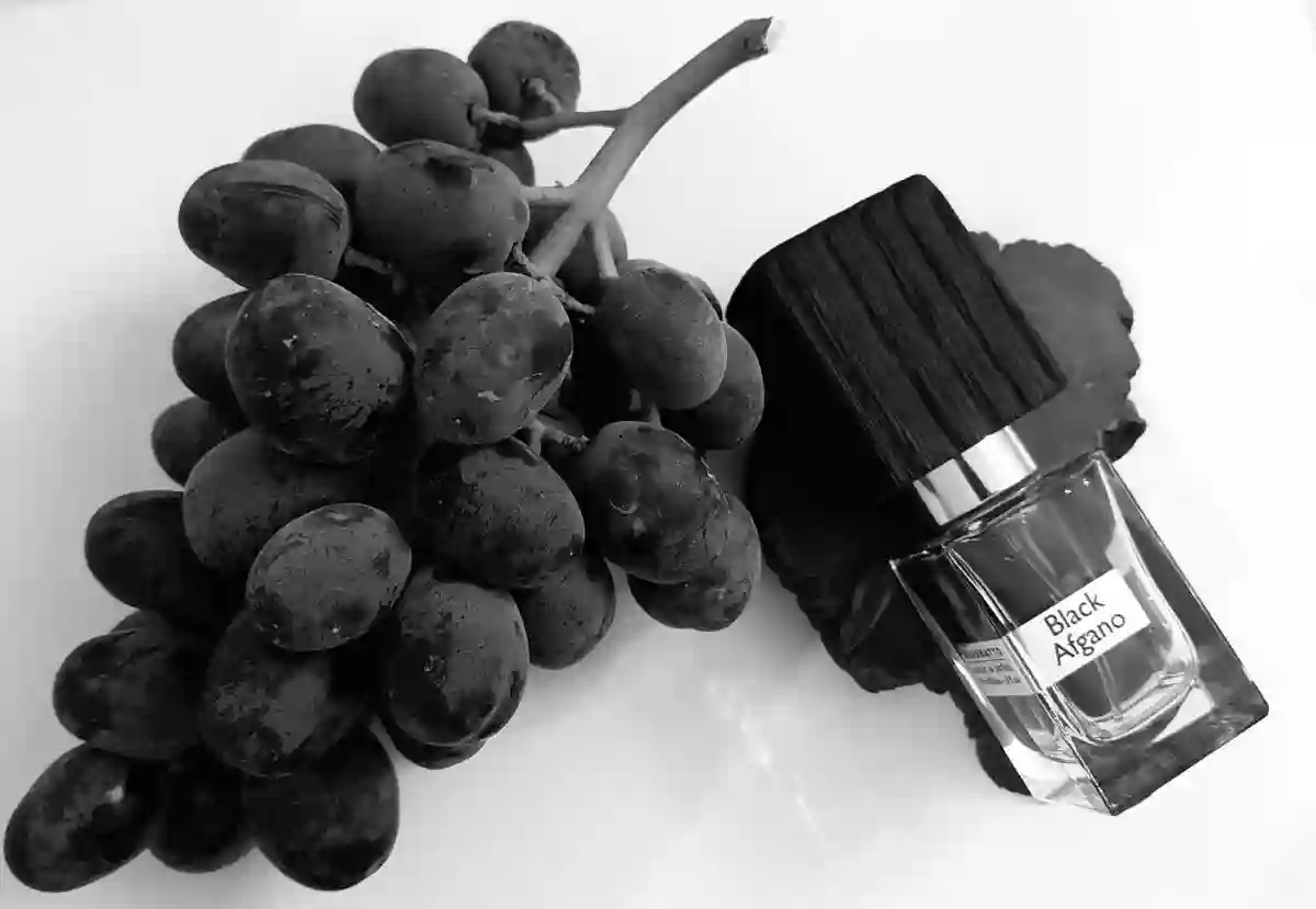 زجاجة عطر بلاك افغانو ناسوماتو الفاخرة