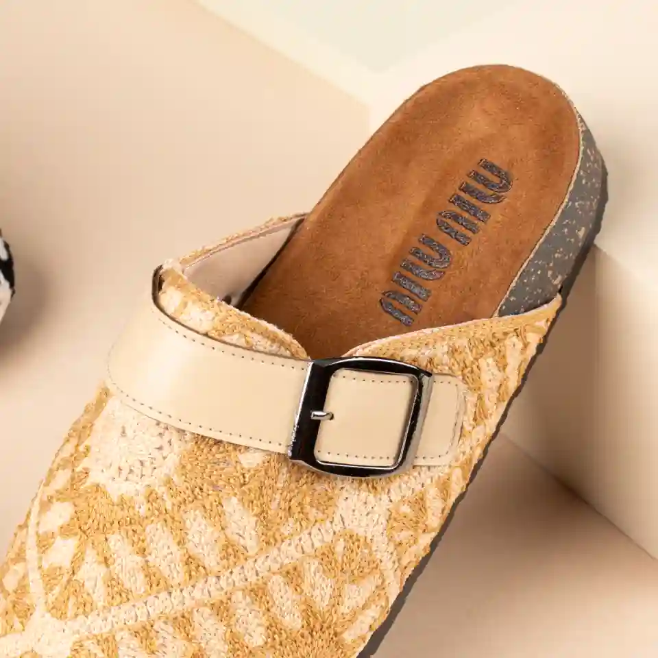 نعل مريح ببصمة طبية لدعم القدم