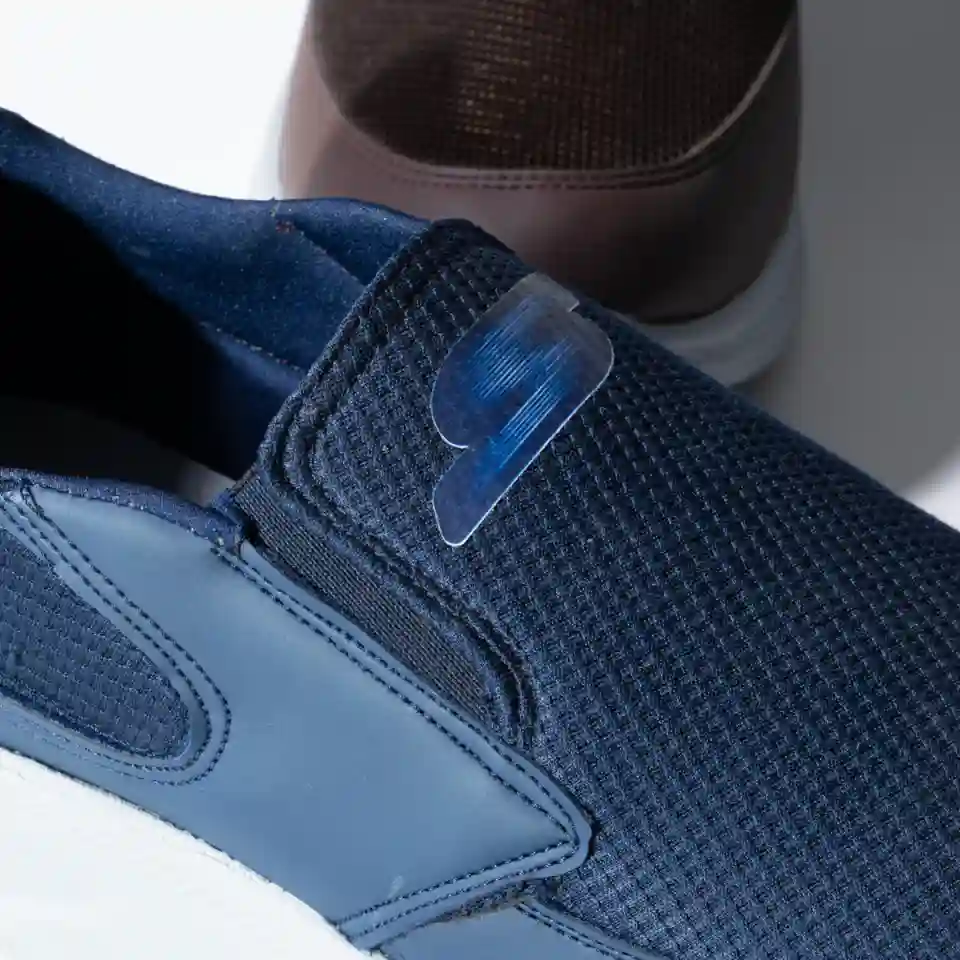 شعار حذاء سكيتشر طبي مريح الكحلي