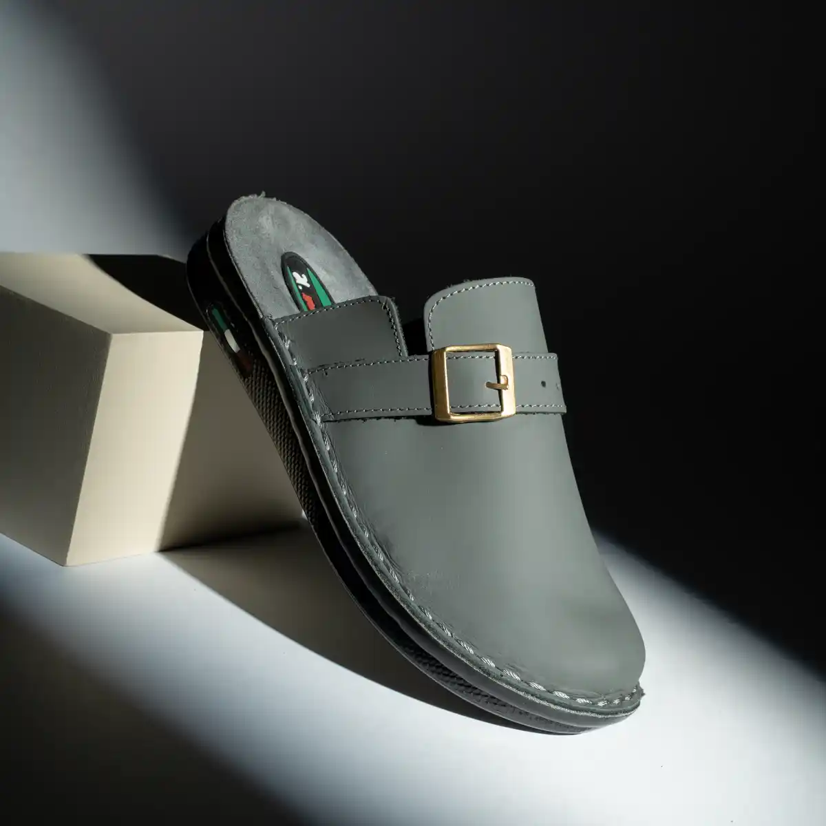 صابوه رصاصي جلد العملي والمريح